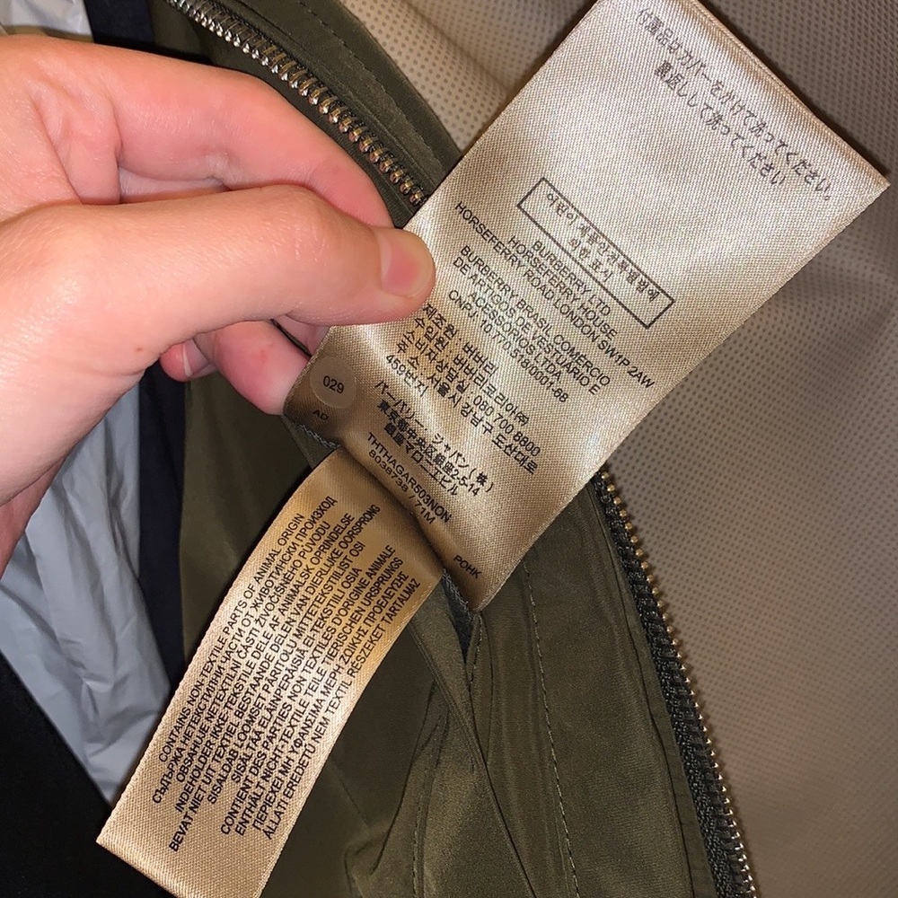 Authentic Burberry jacket - Picture 16 of 16